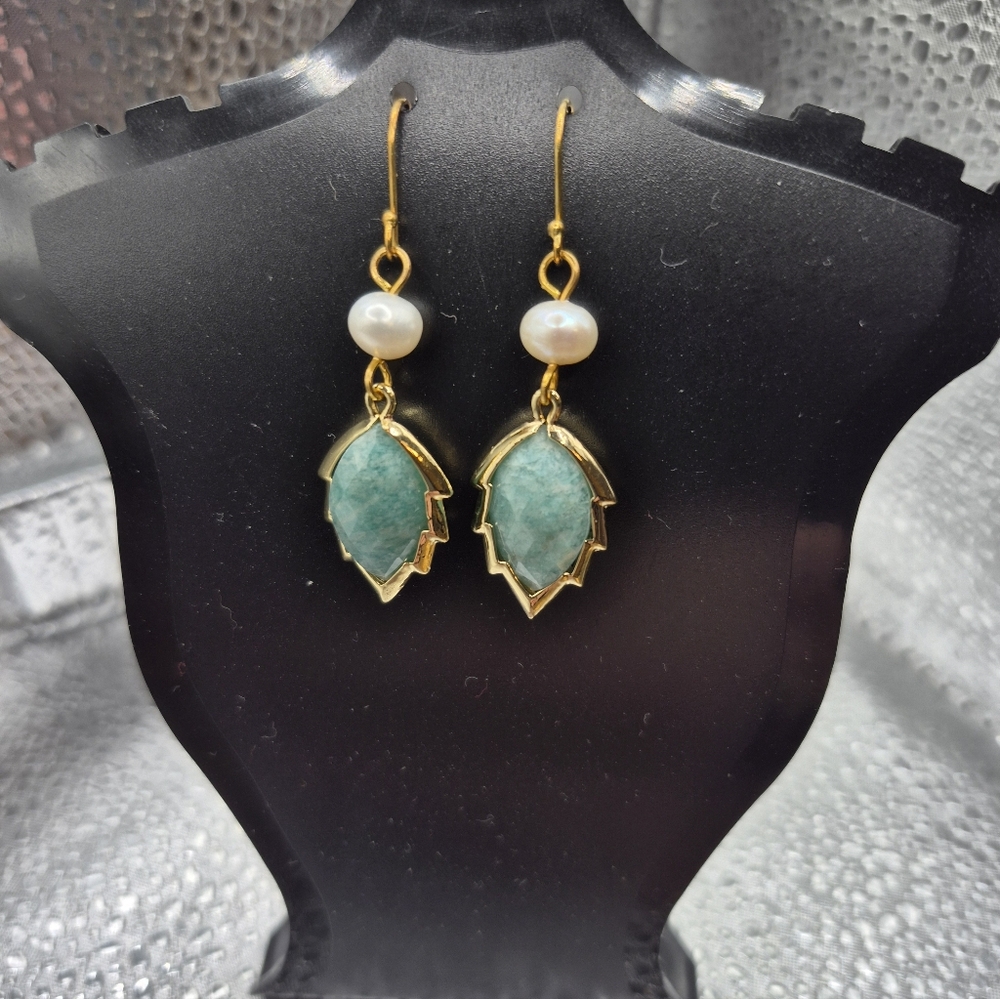Elegant Gold and Green Leaf Earrings